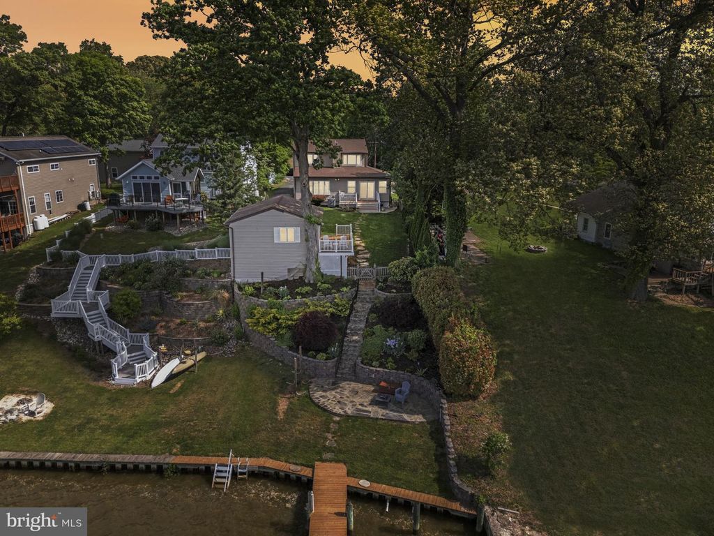 Image 2 of property listing at 5907 LORELEY BEACH RD, White Marsh, MD 21162