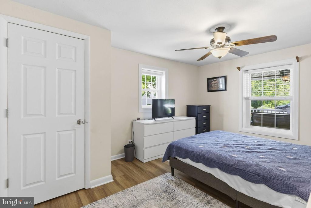 Image 30 of property listing at 5907 LORELEY BEACH RD, White Marsh, MD 21162