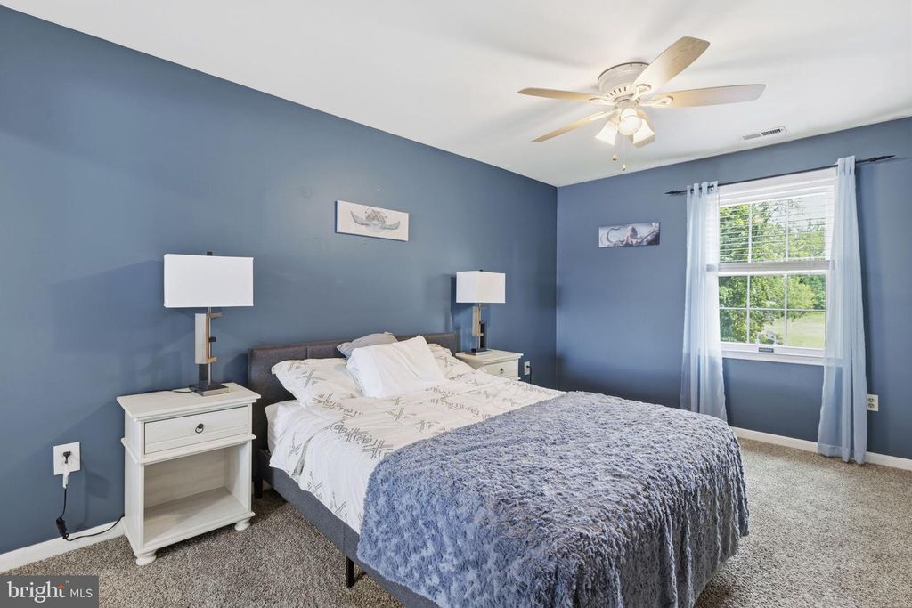 Image 37 of property listing at 5907 LORELEY BEACH RD, White Marsh, MD 21162