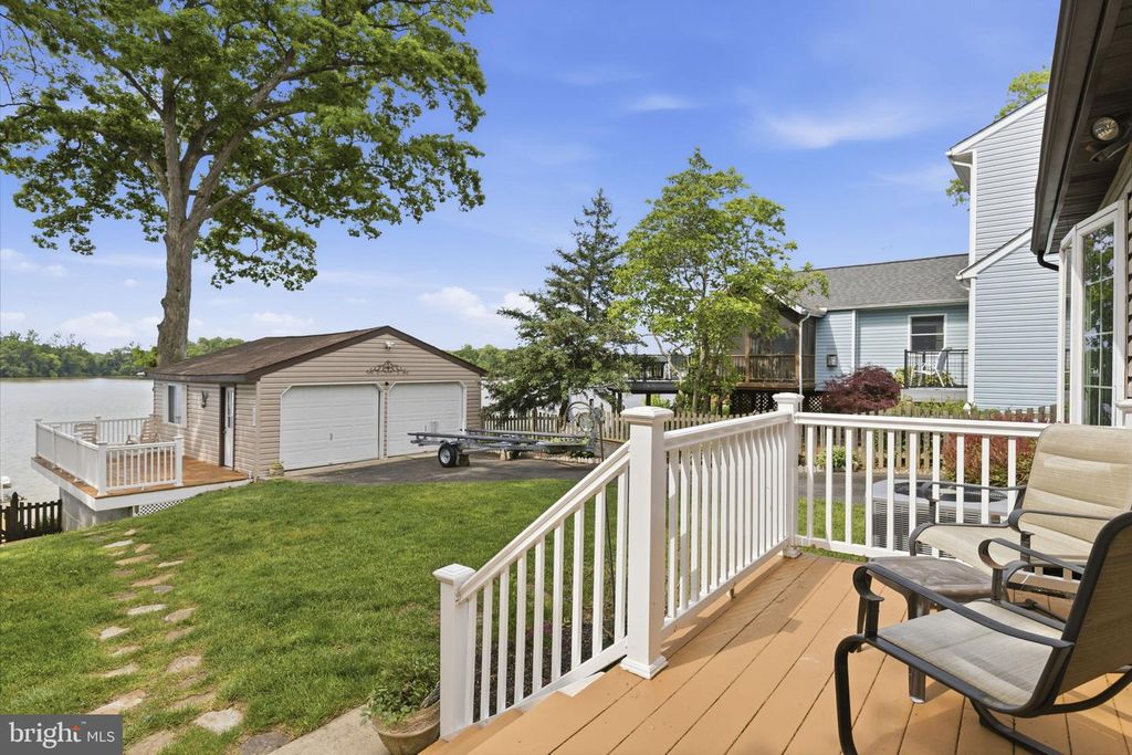 Image 42 of property listing at 5907 LORELEY BEACH RD, White Marsh, MD 21162