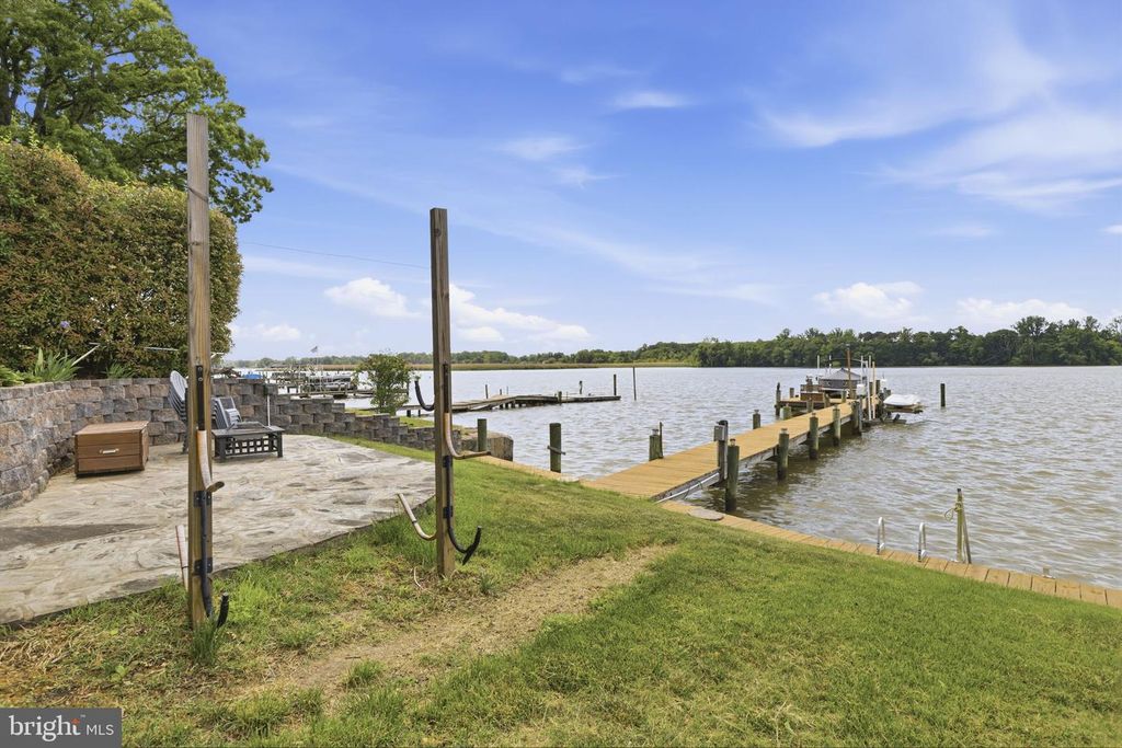 Image 51 of property listing at 5907 LORELEY BEACH RD, White Marsh, MD 21162