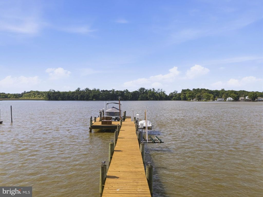 Image 52 of property listing at 5907 LORELEY BEACH RD, White Marsh, MD 21162