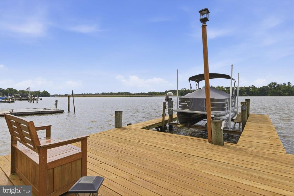 Image 55 of property listing at 5907 LORELEY BEACH RD, White Marsh, MD 21162