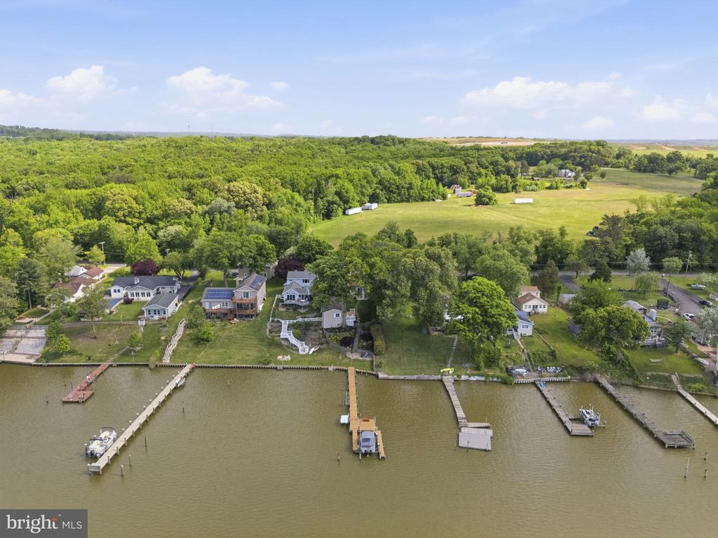 Image 59 of property listing at 5907 LORELEY BEACH RD, White Marsh, MD 21162