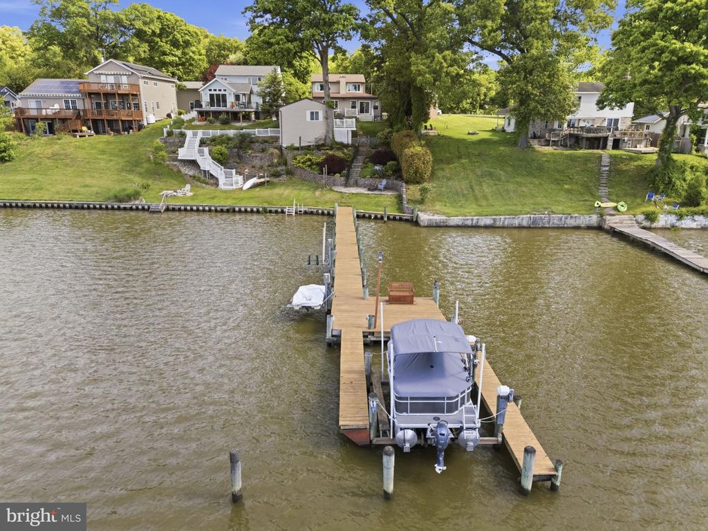 Image 60 of property listing at 5907 LORELEY BEACH RD, White Marsh, MD 21162