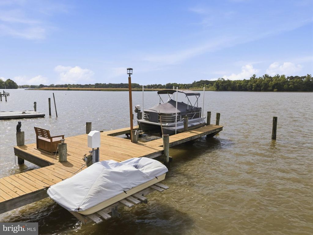 Image 63 of property listing at 5907 LORELEY BEACH RD, White Marsh, MD 21162