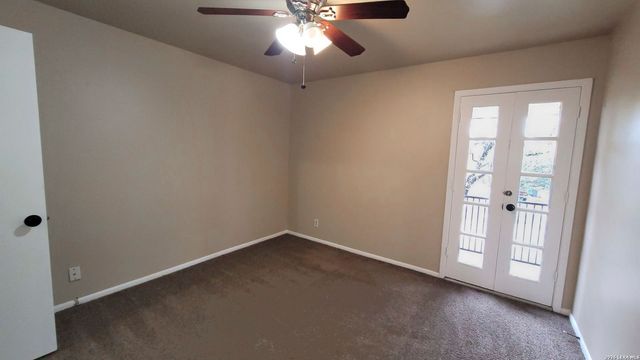 8702 Village Dr Apt 1201, San Antonio, TX 78217