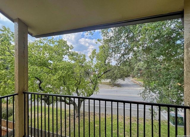 8702 Village Dr Apt 1201, San Antonio, TX 78217