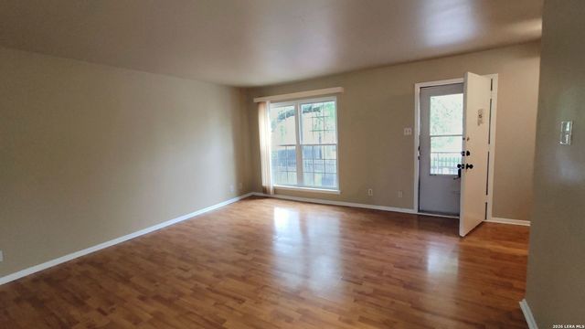 8702 Village Dr Apt 1201, San Antonio, TX 78217