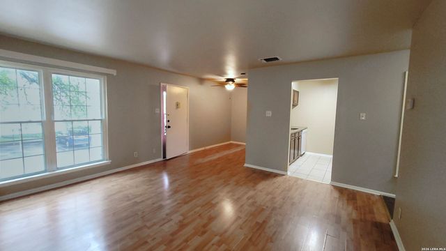 8702 Village Dr Apt 1201, San Antonio, TX 78217
