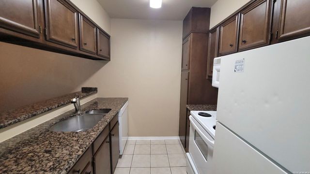 8702 Village Dr Apt 1201, San Antonio, TX 78217
