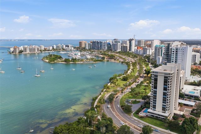 2930 HAWTHORNE STREET, Sarasota, FL 34239