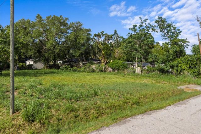 2930 HAWTHORNE STREET, Sarasota, FL 34239
