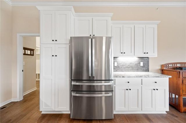 11901 S Tallgrass Drive 700, Olathe, KS 66061