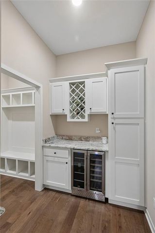 11901 S Tallgrass Drive 700, Olathe, KS 66061