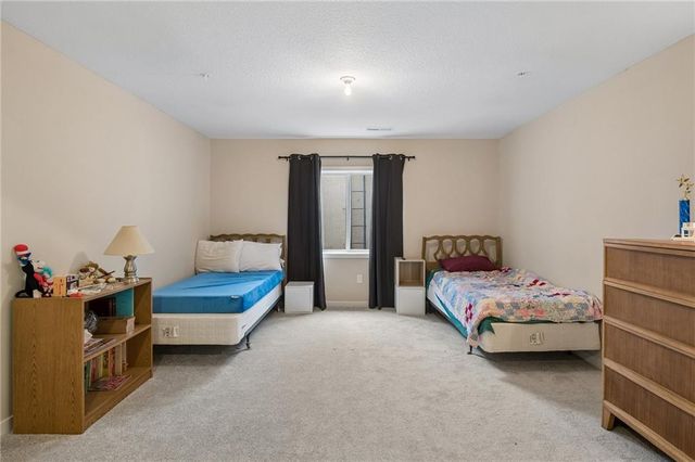 11901 S Tallgrass Drive 700, Olathe, KS 66061