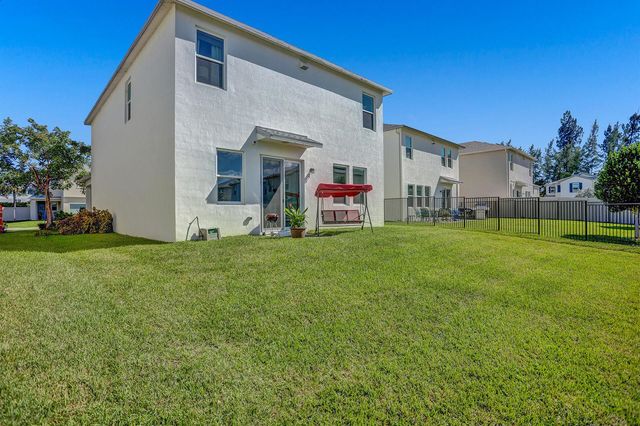 1905 Vernon Street Top Floor, Lake Worth Beach, FL 33460