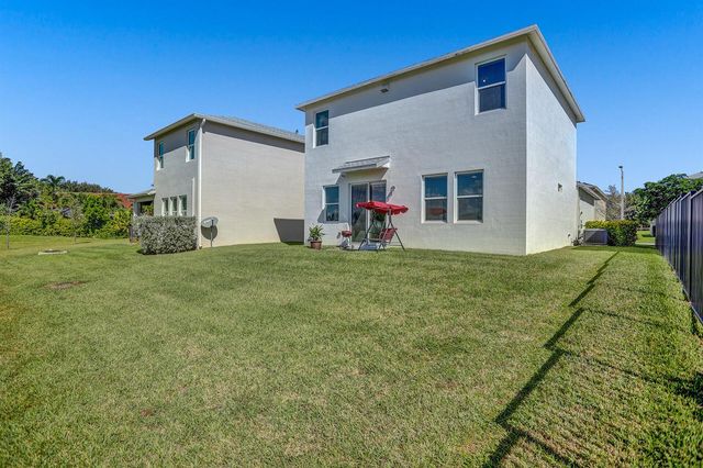 1905 Vernon Street Top Floor, Lake Worth Beach, FL 33460