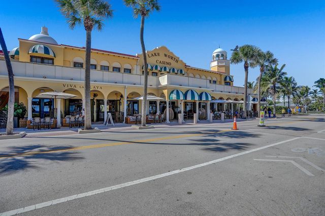1905 Vernon Street Top Floor, Lake Worth Beach, FL 33460