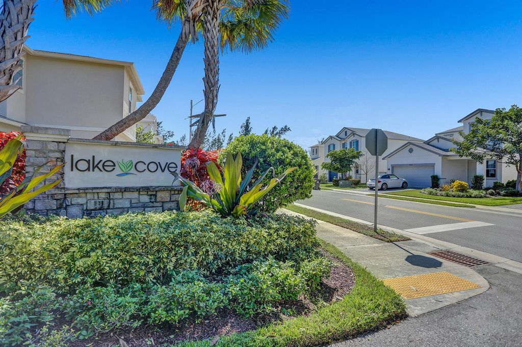 1905 Vernon Street Top Floor, Lake Worth Beach, FL 33460