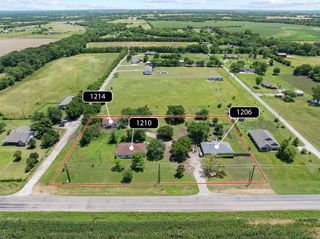 1210 & 1214 E Fm 902, Howe, TX 75459
