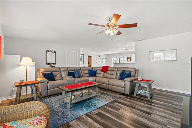 4132 PRAIRIE VIEW DRIVE, Sarasota, FL 34232