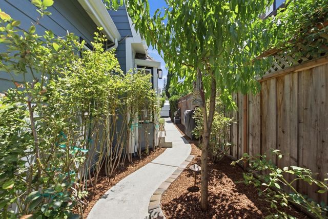 341 Arlington Road, Redwood City, CA 94062