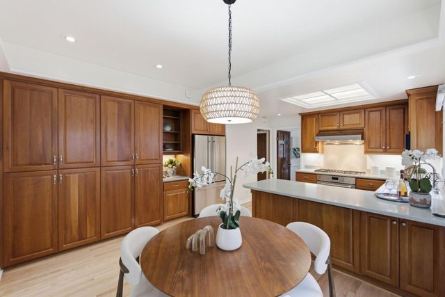 341 Arlington Road, Redwood City, CA 94062