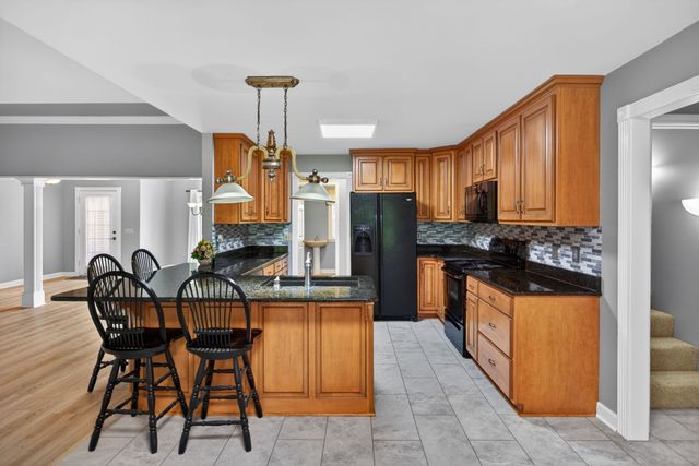 205 Hearthstone Dr, Sparta, TN 38583