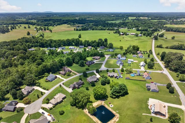 205 Hearthstone Dr, Sparta, TN 38583