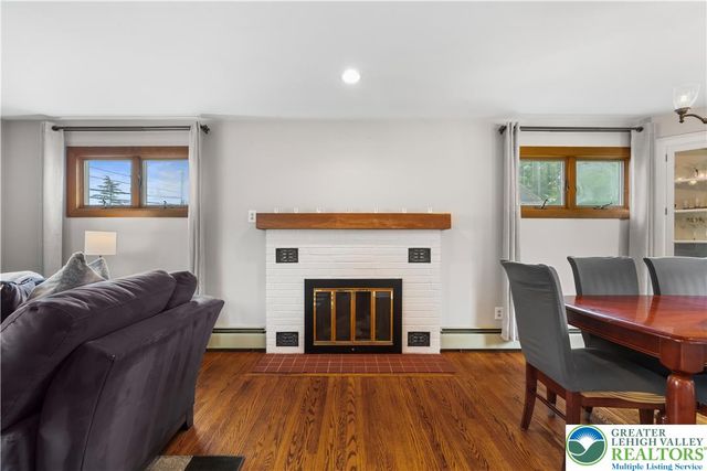 300 South 9th Street, Quakertown Boro, PA 18951