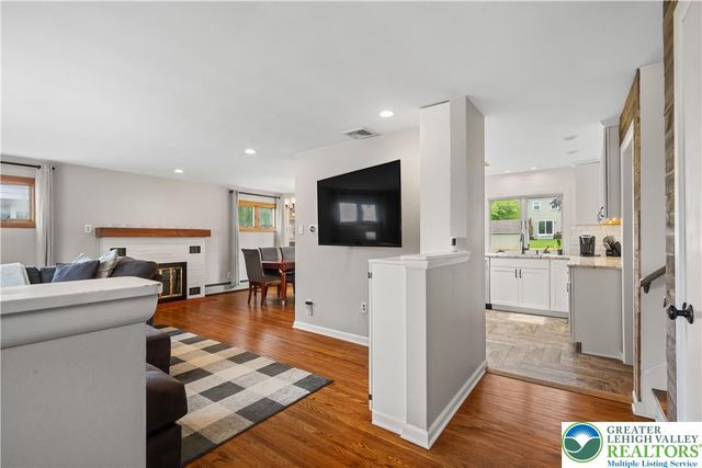 300 South 9th Street, Quakertown Boro, PA 18951