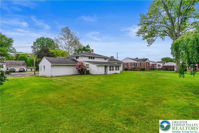 300 South 9th Street, Quakertown Boro, PA 18951