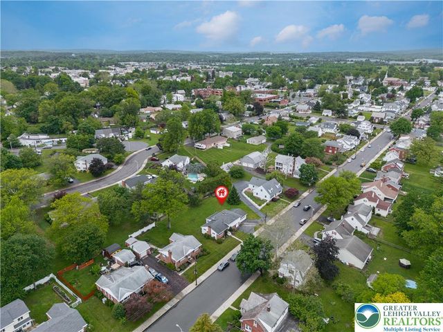 300 South 9th Street, Quakertown Boro, PA 18951