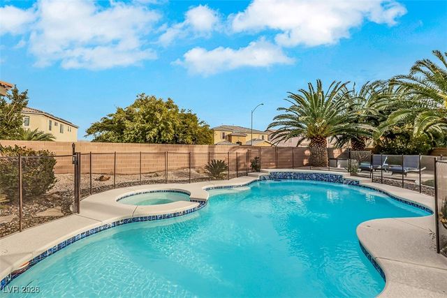 5817 Ponderosa Verde Place, Las Vegas, NV 89131