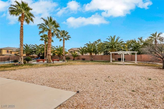 5817 Ponderosa Verde Place, Las Vegas, NV 89131