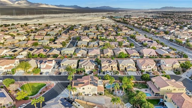 5817 Ponderosa Verde Place, Las Vegas, NV 89131