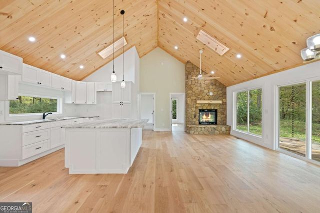 6389 Old Hwy 64W, Warne, NC 28909