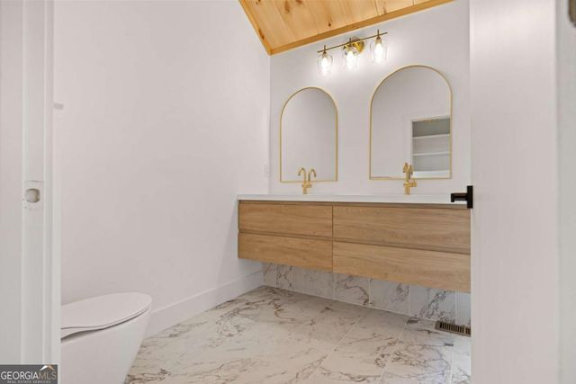 6389 Old Hwy 64W, Warne, NC 28909