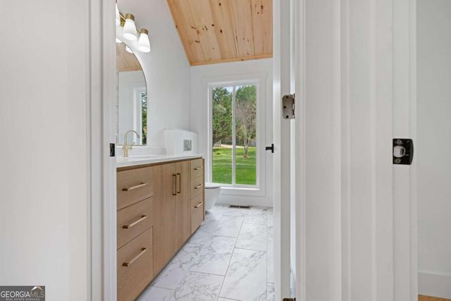 6389 Old Hwy 64W, Warne, NC 28909