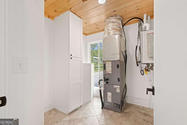 6389 Old Hwy 64W, Warne, NC 28909