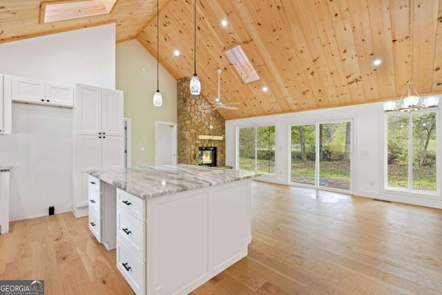 6389 Old Hwy 64W, Warne, NC 28909