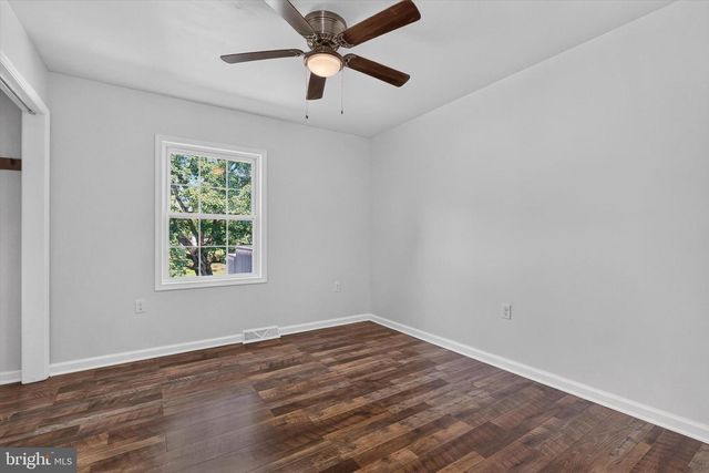 2 RASPBERRY DR, Mechanicsburg, PA 17050