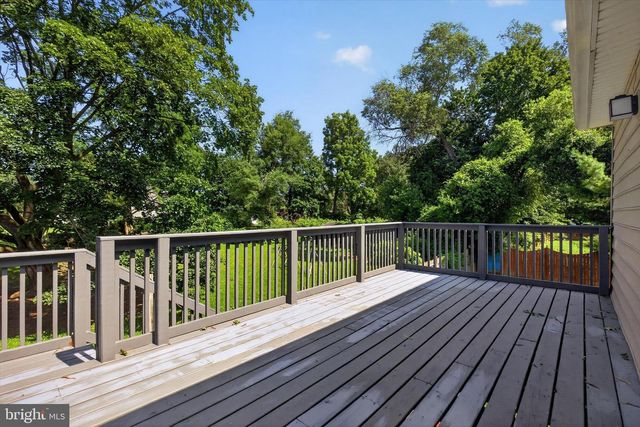 2 RASPBERRY DR, Mechanicsburg, PA 17050