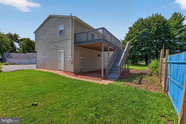 2 RASPBERRY DR, Mechanicsburg, PA 17050