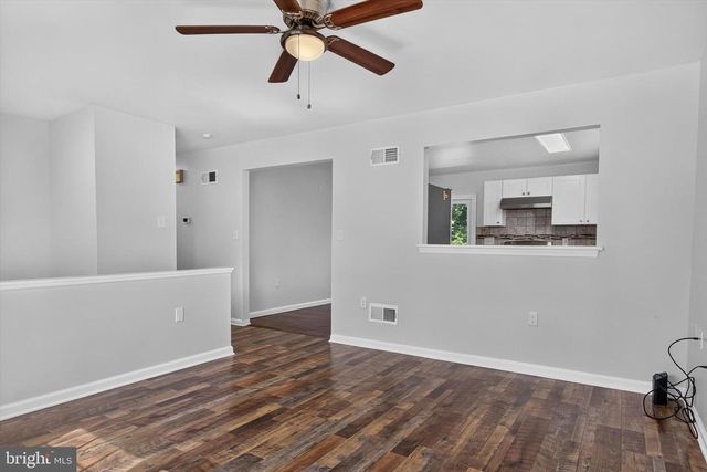 2 RASPBERRY DR, Mechanicsburg, PA 17050