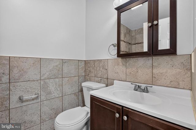 2 RASPBERRY DR, Mechanicsburg, PA 17050