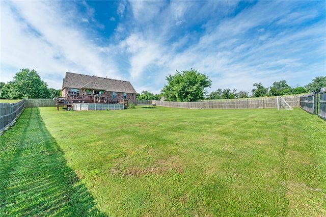 18916 Mallory Xing, Siloam Springs, AR 72761