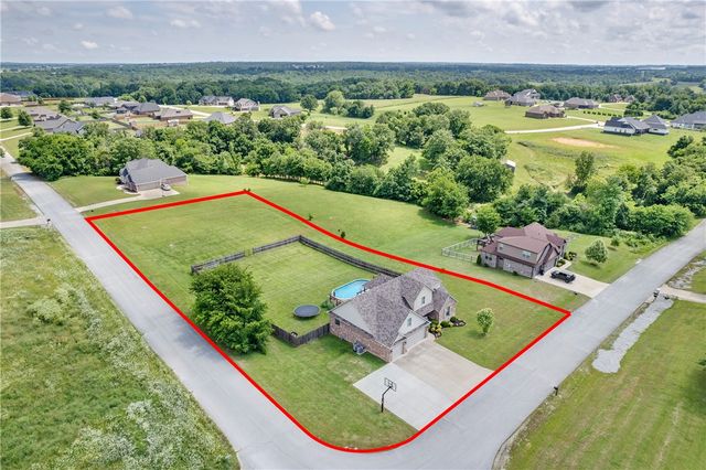 18916 Mallory Xing, Siloam Springs, AR 72761