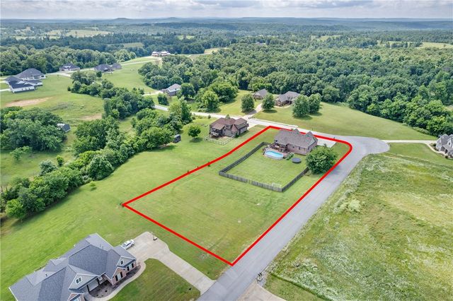18916 Mallory Xing, Siloam Springs, AR 72761
